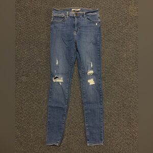 Levi's Women's Skinny Jeans in Distressed Blue